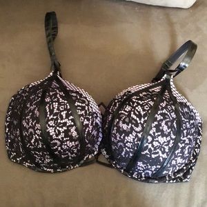 Victoria’s Secret Bombshell Plunge Bra 38DD